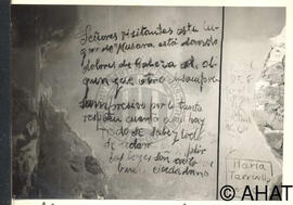 "Inscripción del lado del presbíterio parte del evangelio".